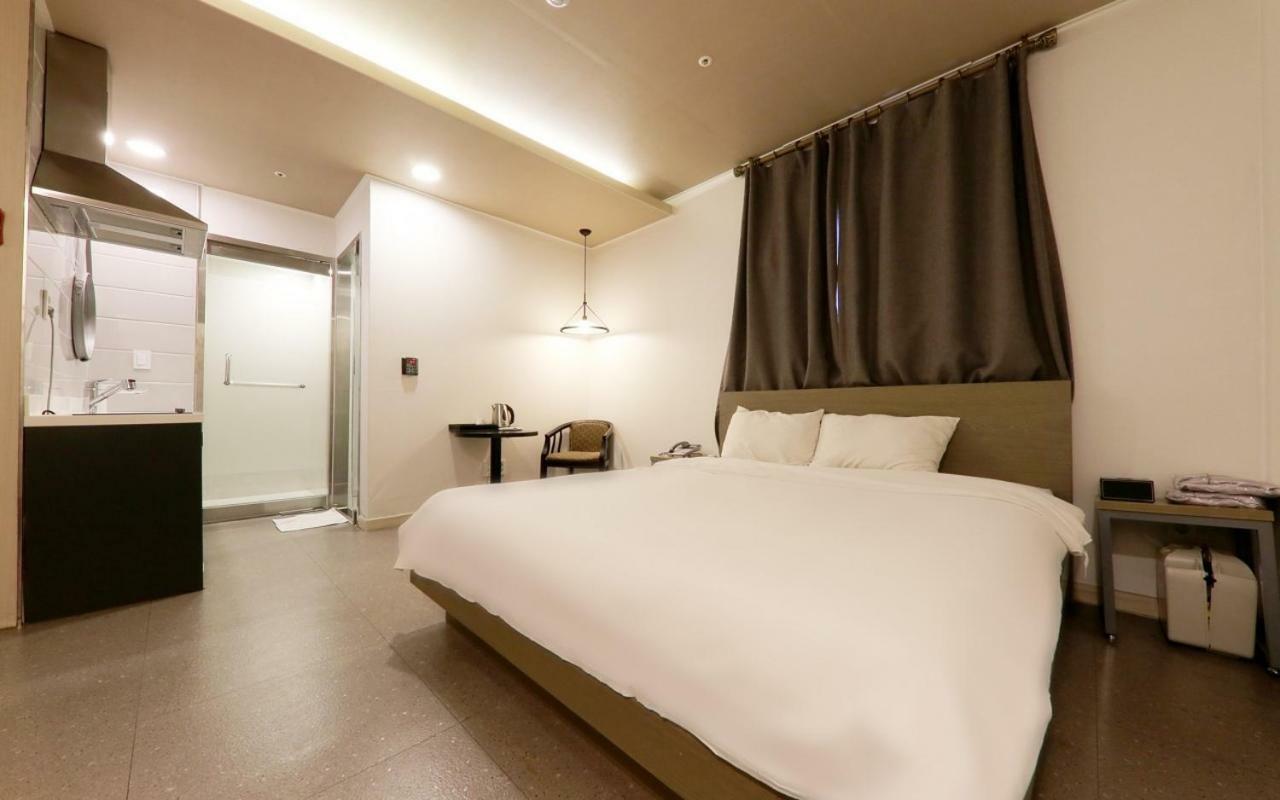 A7 Hotel Сувон Екстериор снимка