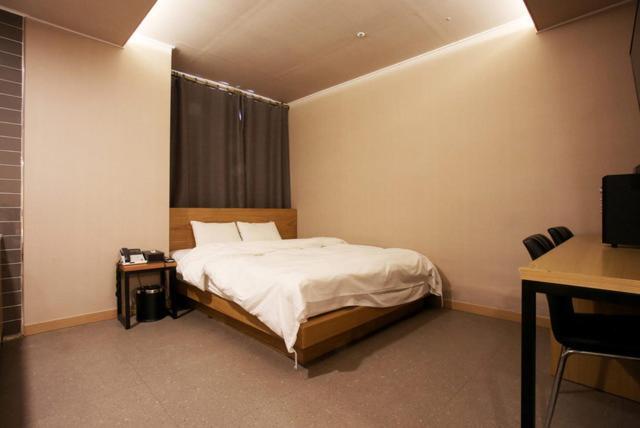 A7 Hotel Сувон Екстериор снимка