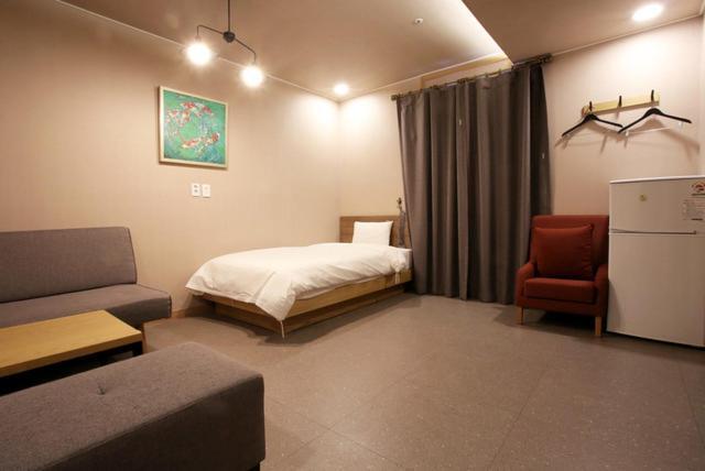 A7 Hotel Сувон Екстериор снимка